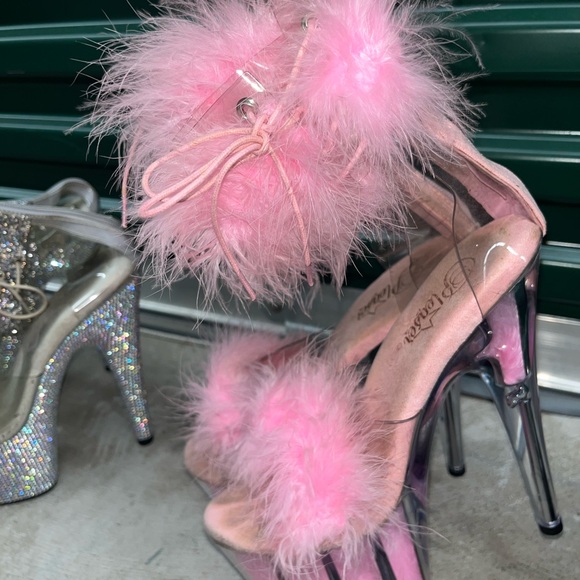 Women's Platform Pleaser Heels - Picture 4 of 10